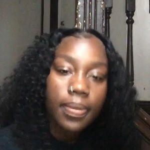 Meet your Posher, Mollÿ